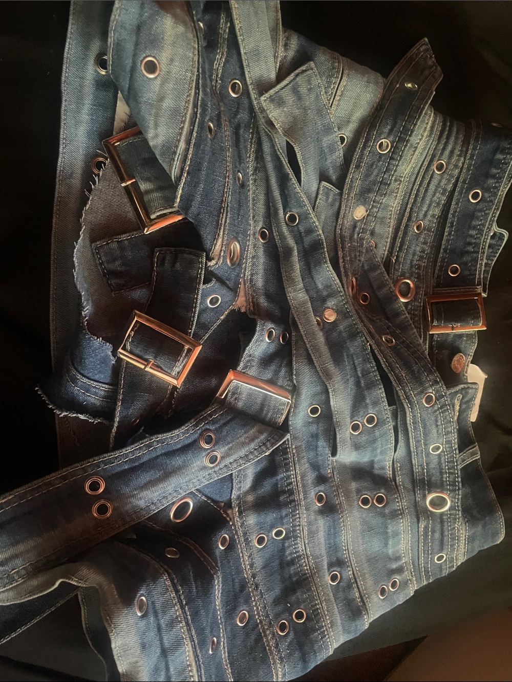Women’s Blue Grommet Detail Jeans Belt -